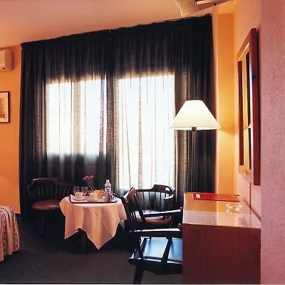 Goya Hotel 2*