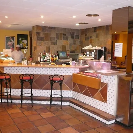 Goya Hotel 2*
